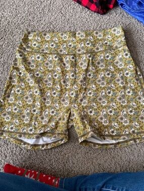 💕Buffbunny Flowered Monarch 4 Inch Shorts